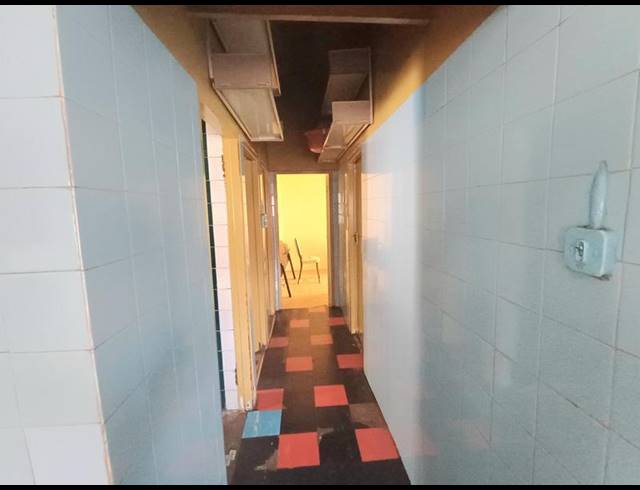 10 BEDROOM HOUSE FOR SALE IN LAUDIUM